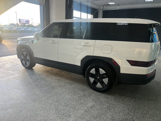 Used 2026 Hyundai Santa Fe SE FWD image 7