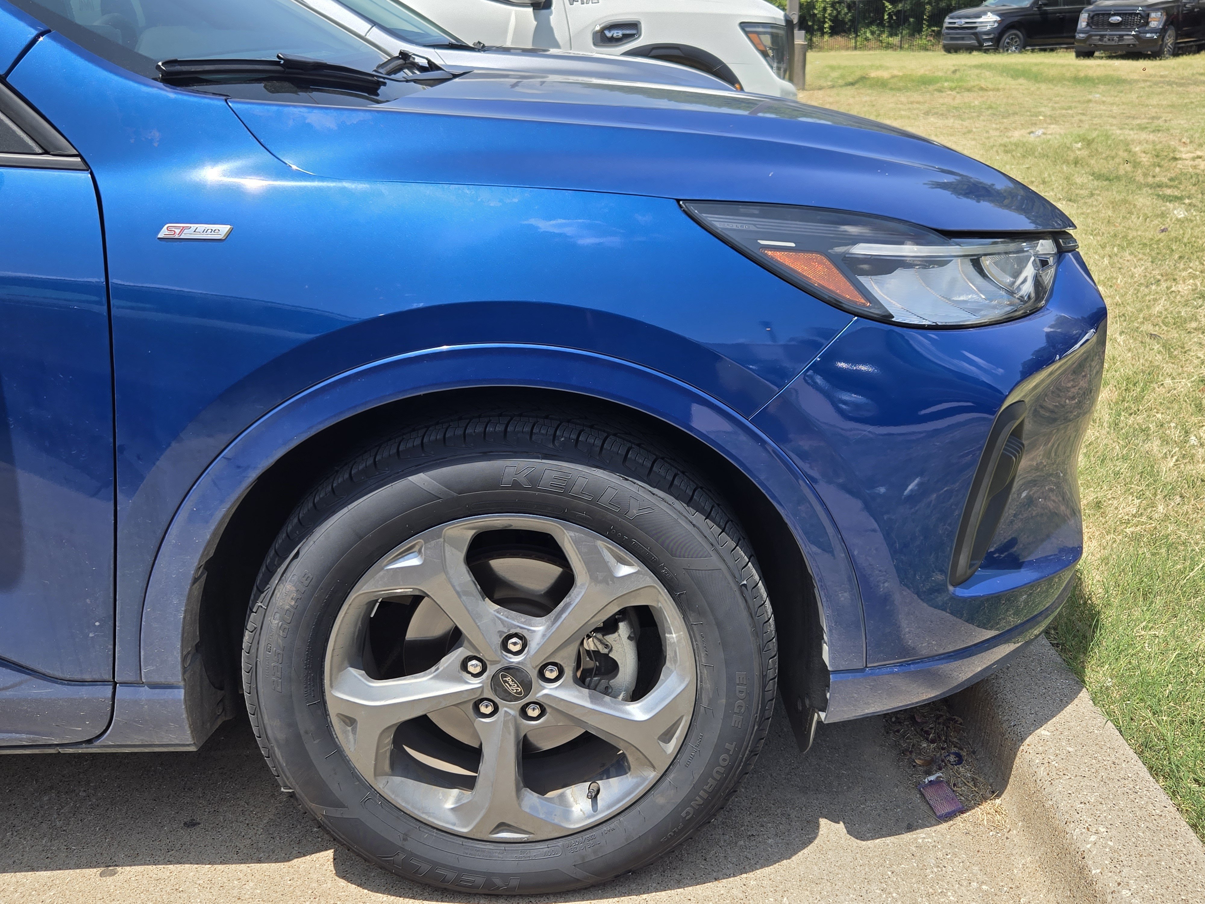 Certified 2023 Ford Escape ST-Line w/ Tech Pack #1 FWD image 8