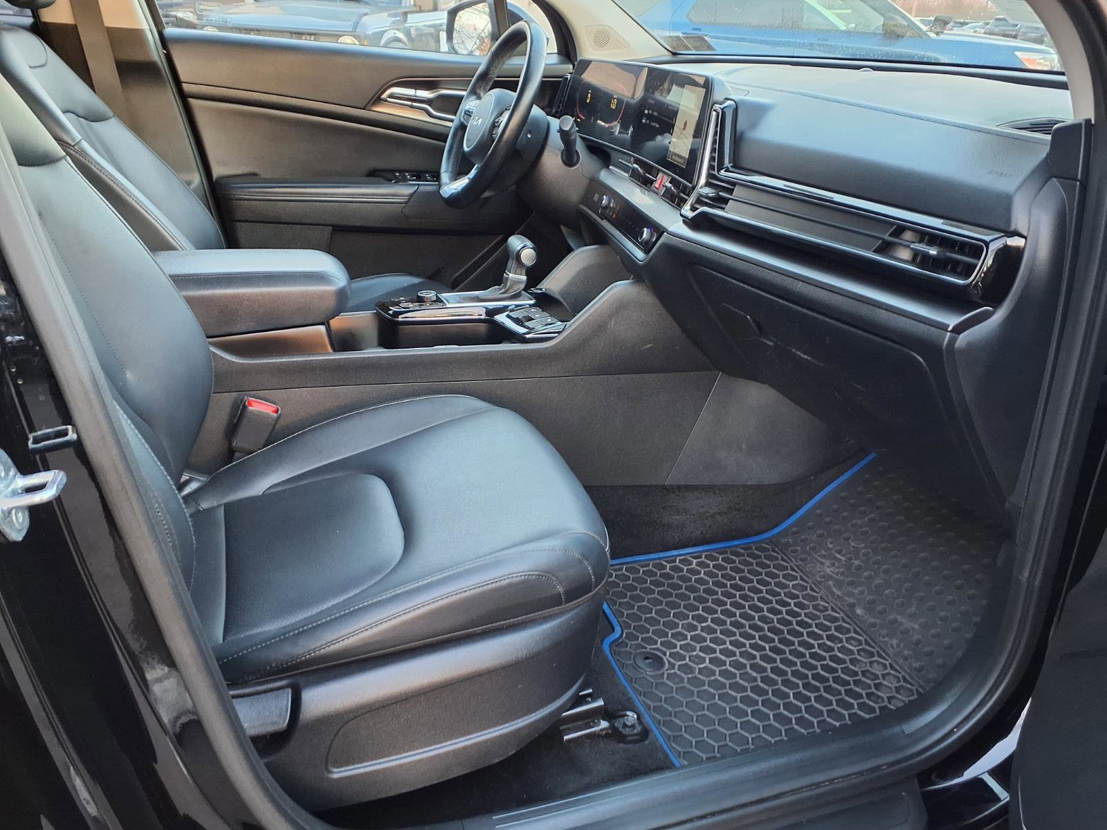 Used 2023 Kia Sportage EX image 10