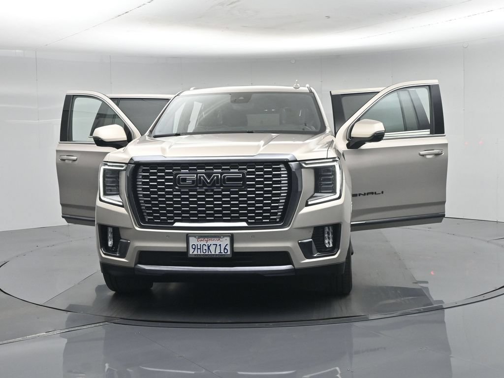 Used 2023 GMC Yukon XL Denali Ultimate AWD/4WD image 39