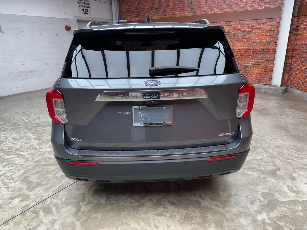 Certified 2023 Ford Explorer XLT AWD/4WD image 3