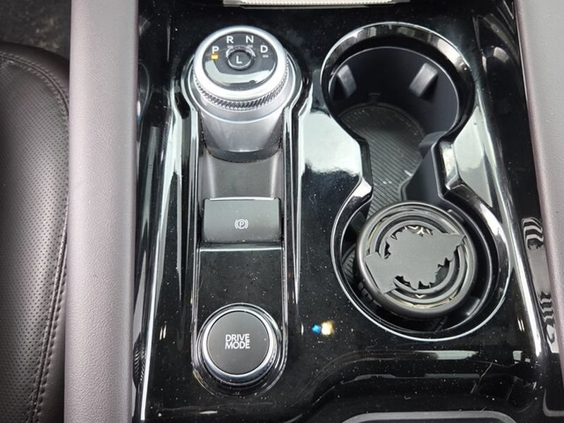 Certified 2025 Ford Explorer Platinum RWD image 19