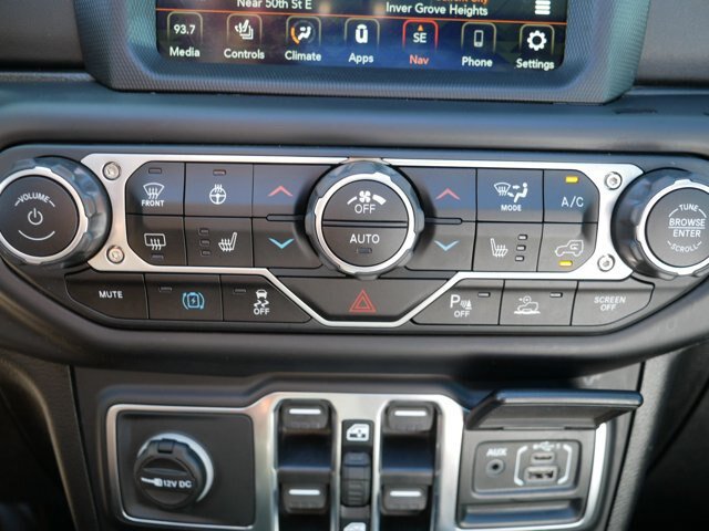 Used 2021 Jeep Wrangler Unlimited Sahara AWD/4WD image 31