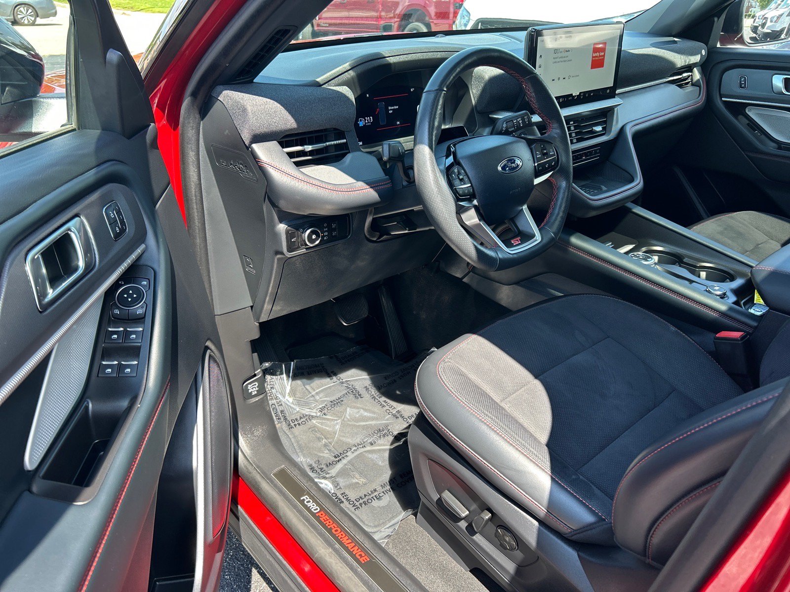 Certified 2025 Ford Explorer ST w/ Sun And Sound Package AWD/4WD image 8