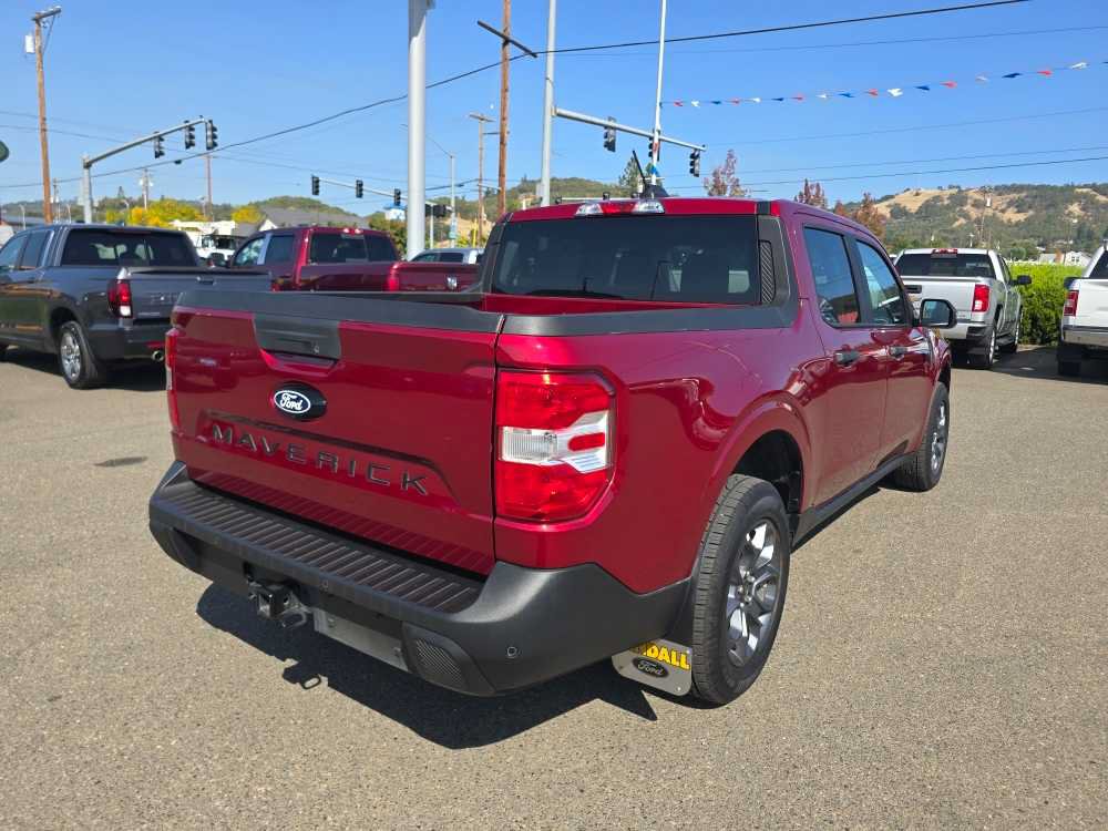 Certified 2025 Ford Maverick XLT w/ XLT Luxury Package FWD image 17