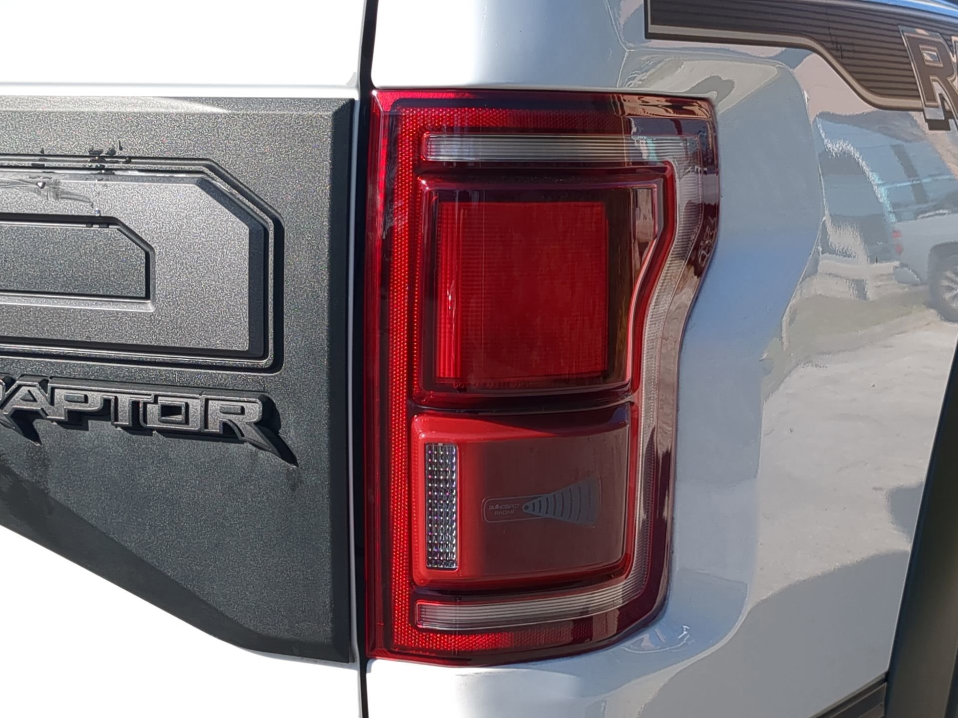 Certified 2019 Ford F150 Raptor w/ Equipment Group 802A Luxury image 37