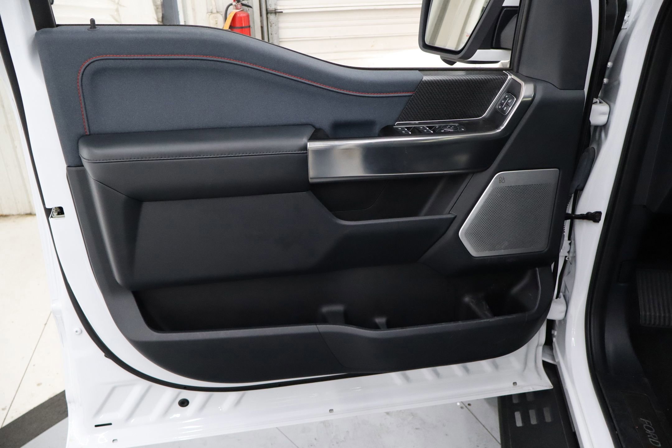 Certified 2022 Ford F150 Raptor w/ Equipment Group 801A High image 18