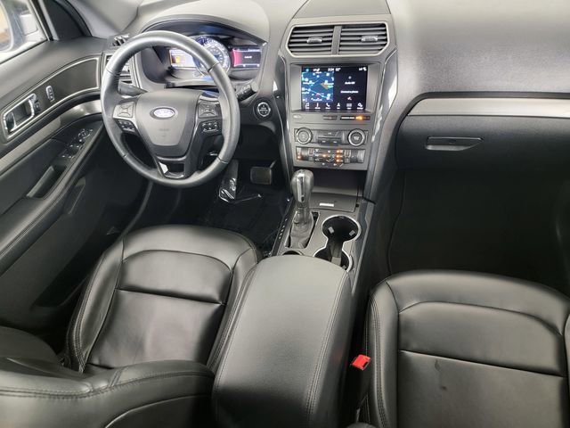 Certified 2019 Ford Explorer XLT w/ Equipment Group 202A FWD image 33