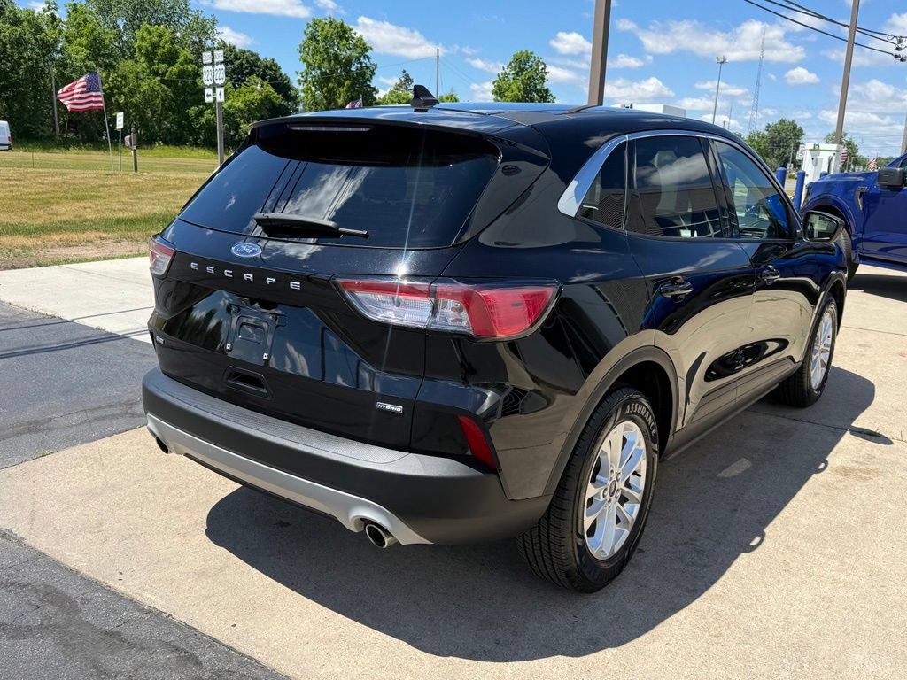 Certified 2021 Ford Escape SE FWD image 11
