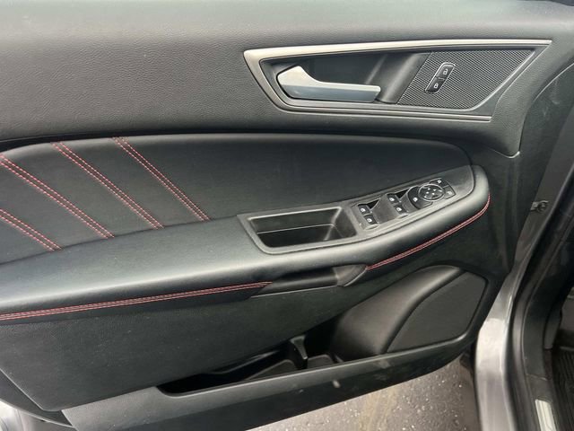 Certified 2023 Ford Edge ST-Line image 18