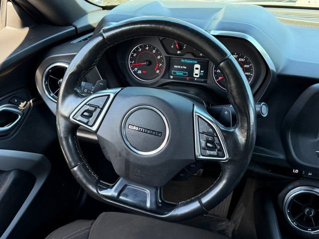 Used 2018 Chevrolet Camaro LT RWD image 15