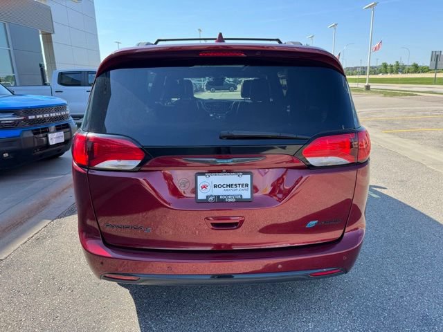 Used 2020 Chrysler Pacifica Limited w/ Advanced Safetytec Group FWD image 44