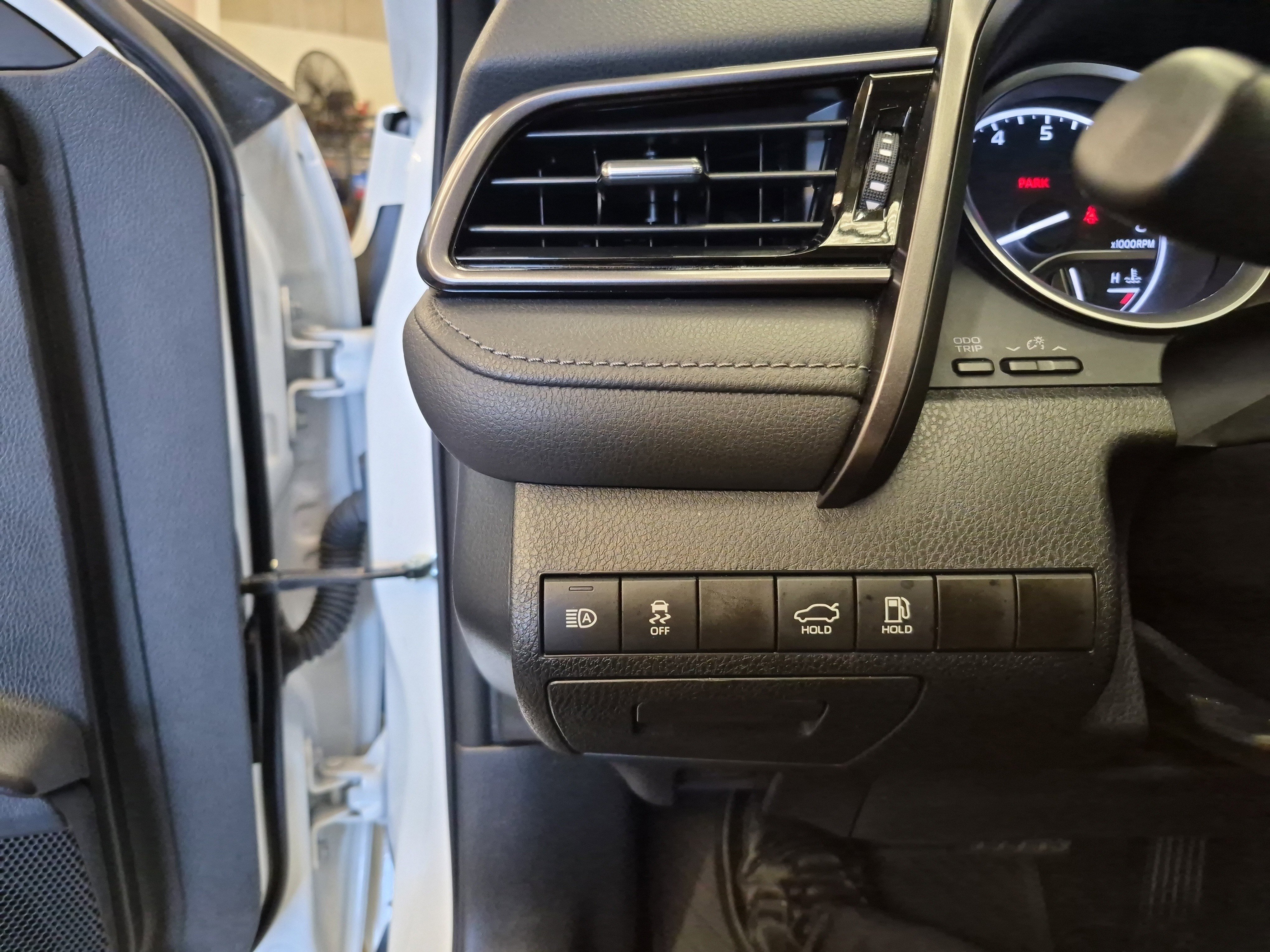 Used 2024 Toyota Camry XLE FWD image 21