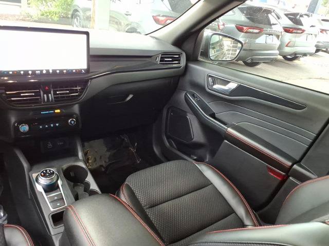 Certified 2024 Ford Escape ST-Line w/ Tech Pack #1 AWD/4WD image 14
