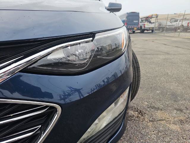 Used 2021 Chevrolet Malibu LT FWD image 30
