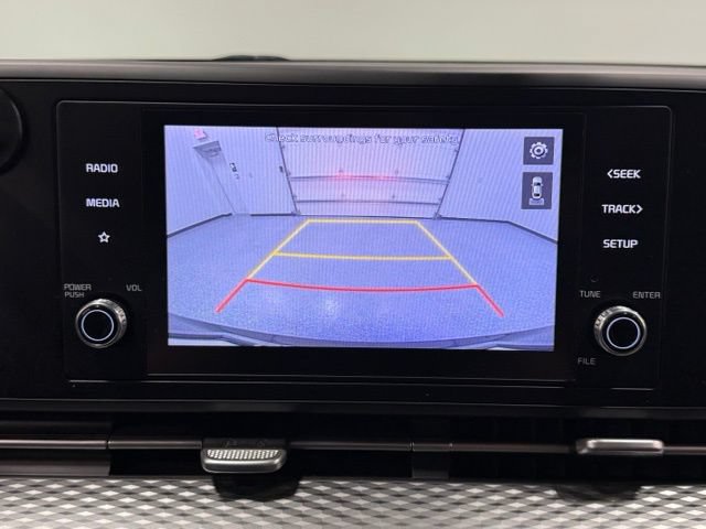 Used 2022 Kia Carnival LX FWD image 28