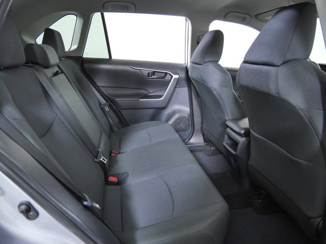 Used 2021 Toyota RAV4 LE w/ Carpet Mat Package (TMS) FWD image 14