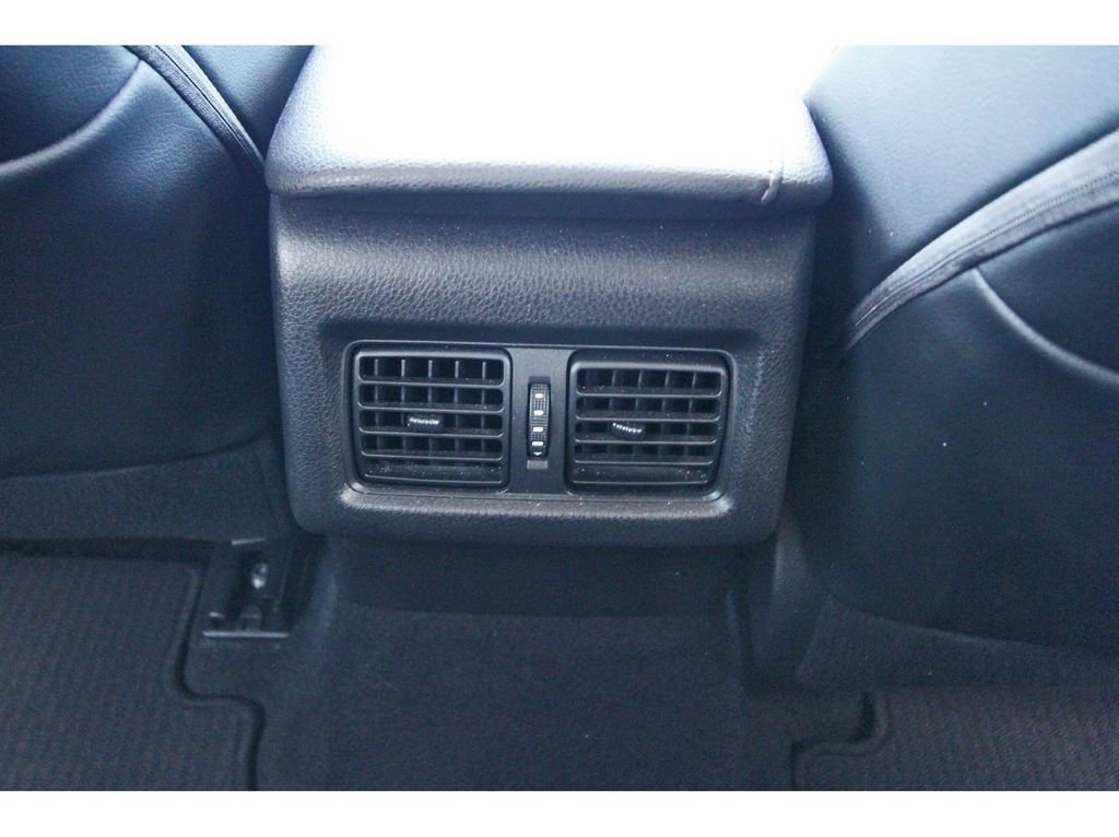 Used 2021 Toyota Camry XSE FWD image 15