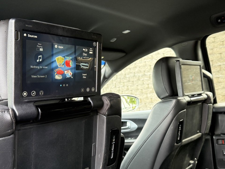 Used 2020 Chrysler Pacifica Touring-L Plus image 14