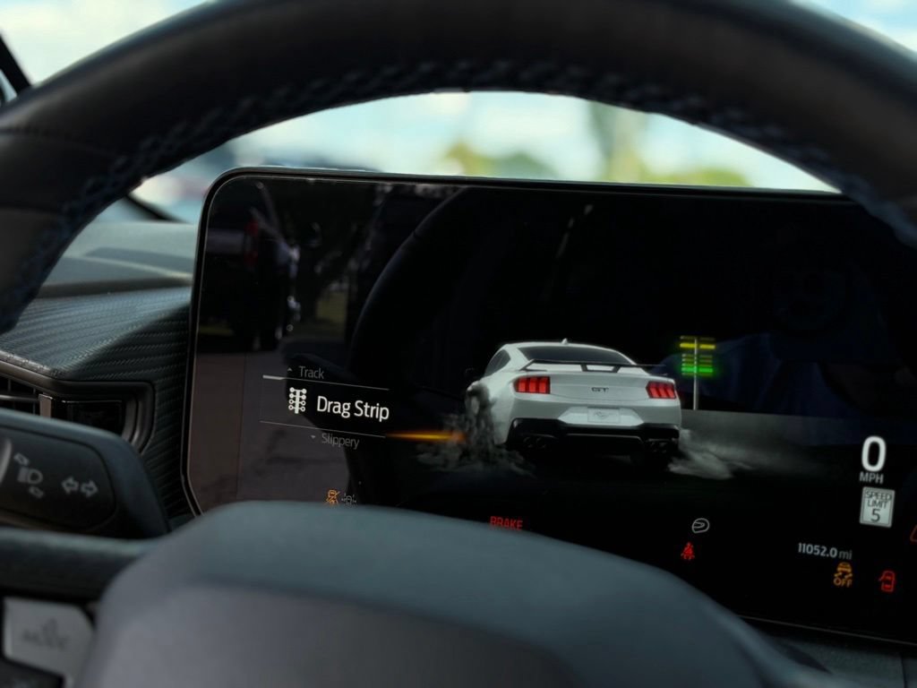 Certified 2024 Ford Mustang Dark Horse RWD image 15
