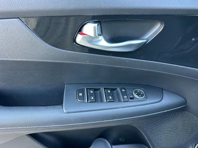 Used 2023 Kia Forte GT-Line FWD image 10