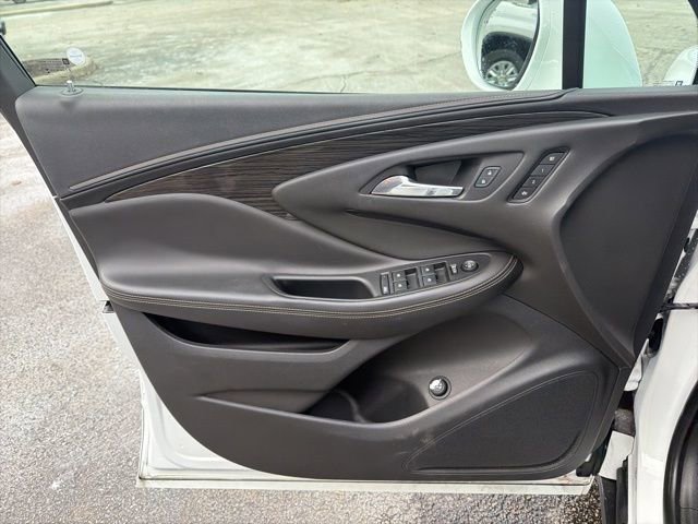 Used 2017 Buick Envision Essence image 19