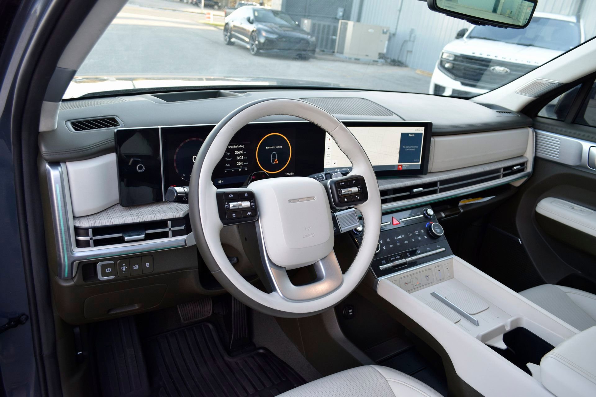 Used 2025 Hyundai Santa Fe Calligraphy image 18