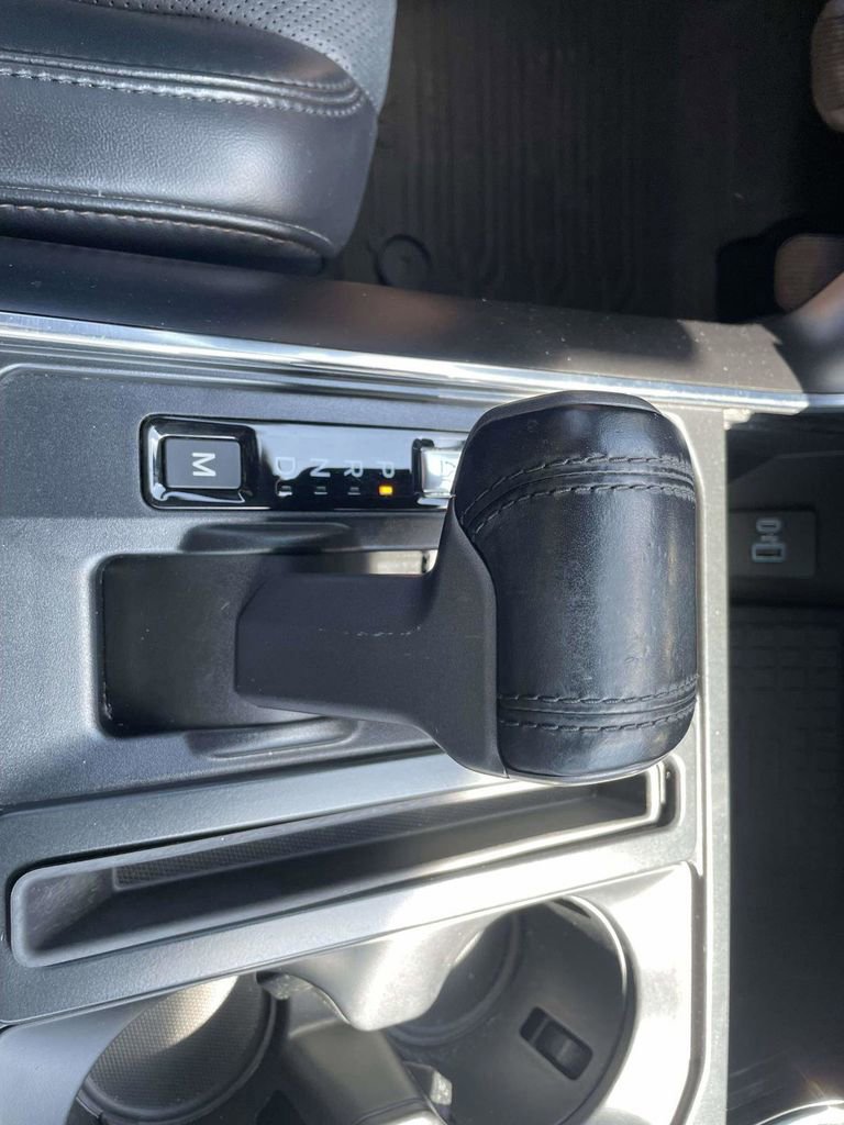 Certified 2022 Ford F150 Raptor w/ Equipment Group 801A High image 17