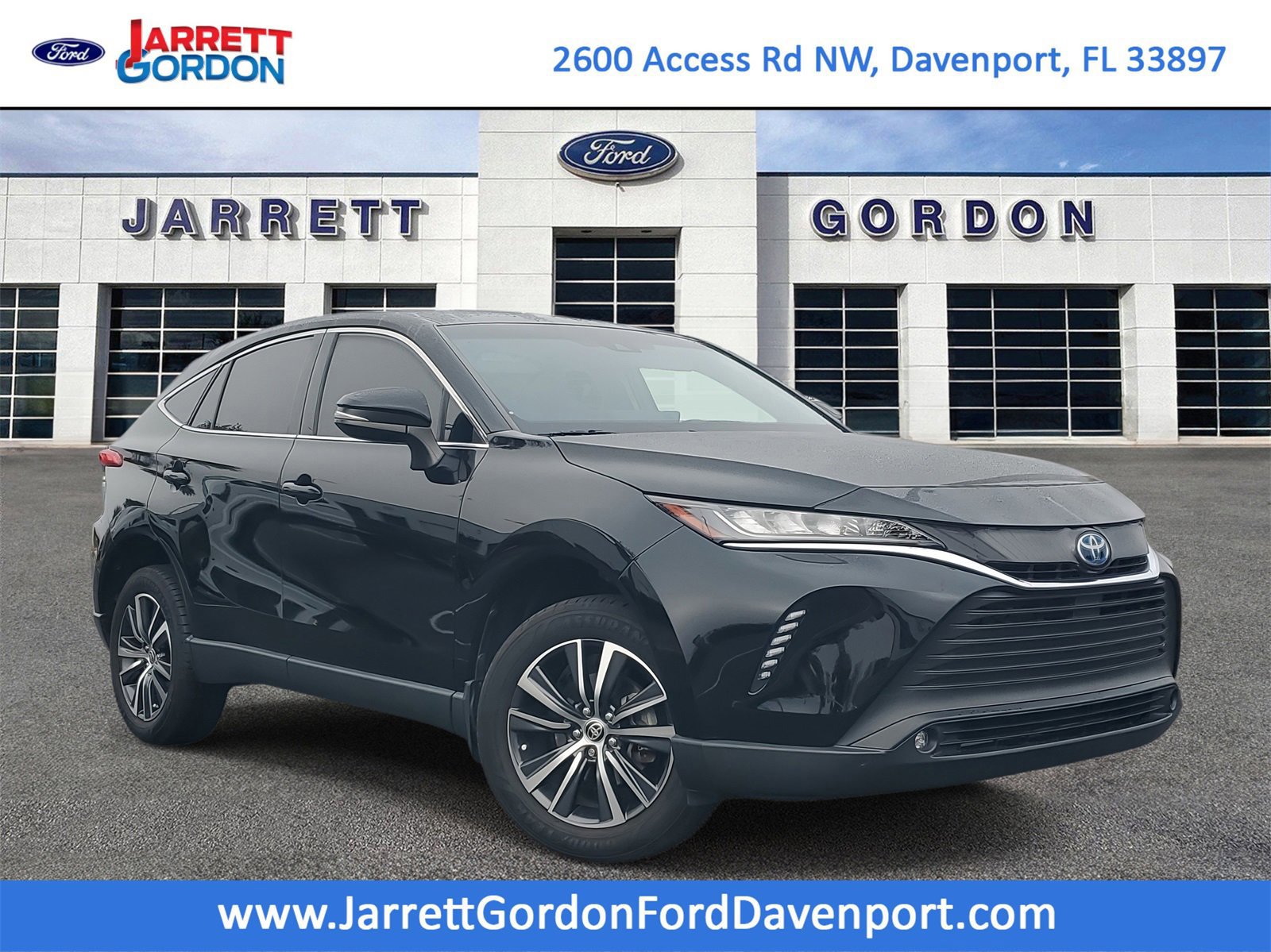 Used 2022 Toyota Venza LE image 4