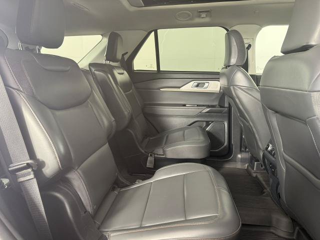 Certified 2025 Ford Explorer Active w/ Active Comfort Package AWD/4WD image 14