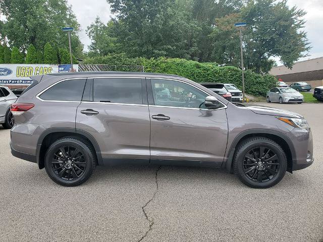 Used 2019 Toyota Highlander SE AWD/4WD image 4