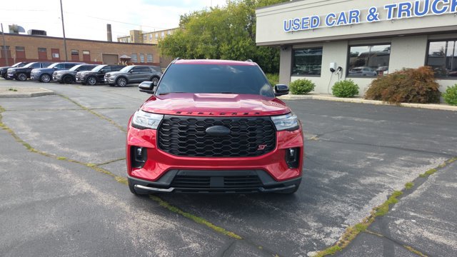 Certified 2025 Ford Explorer ST AWD/4WD image 2