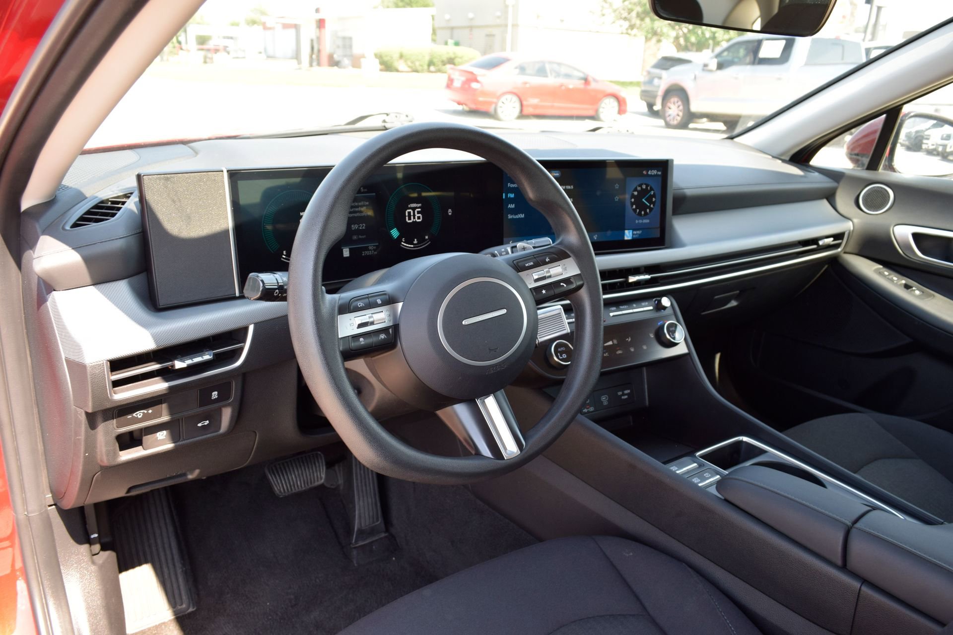 Used 2025 Hyundai Sonata SEL FWD image 17