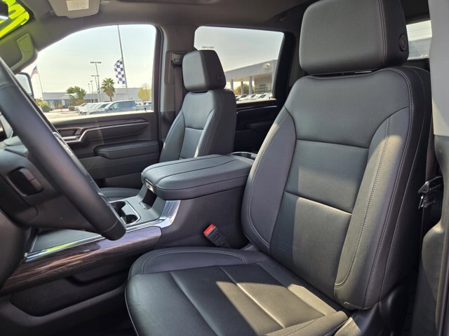 Used 2024 Chevrolet Silverado 2500 LTZ w/ LTZ Plus Package AWD/4WD image 18