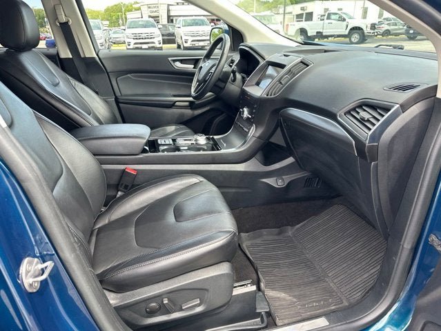 Certified 2020 Ford Edge Titanium FWD image 12