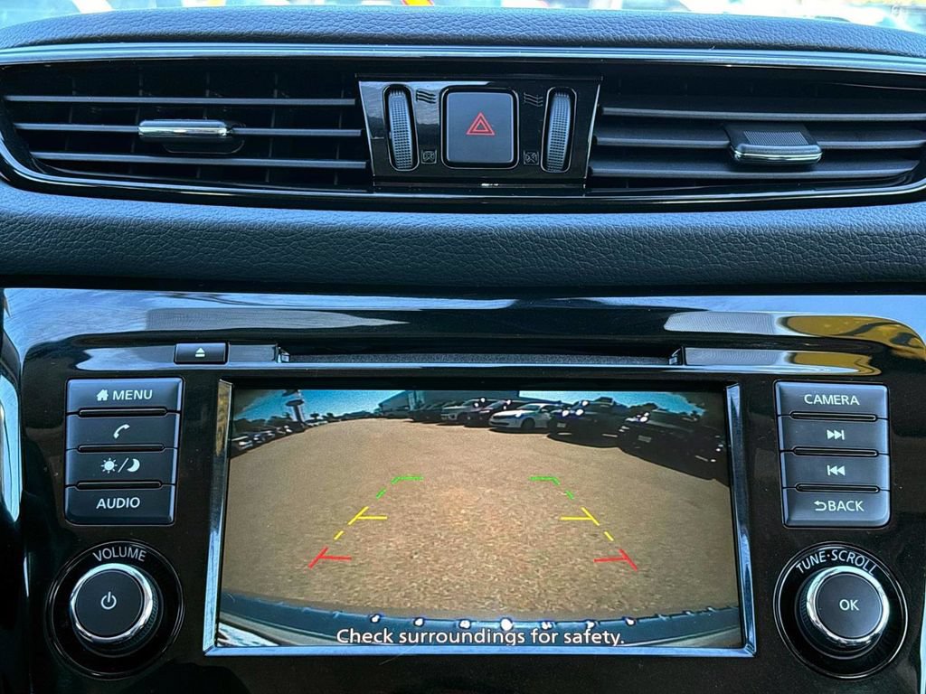 Used 2021 Nissan Rogue Sport SV AWD/4WD image 21