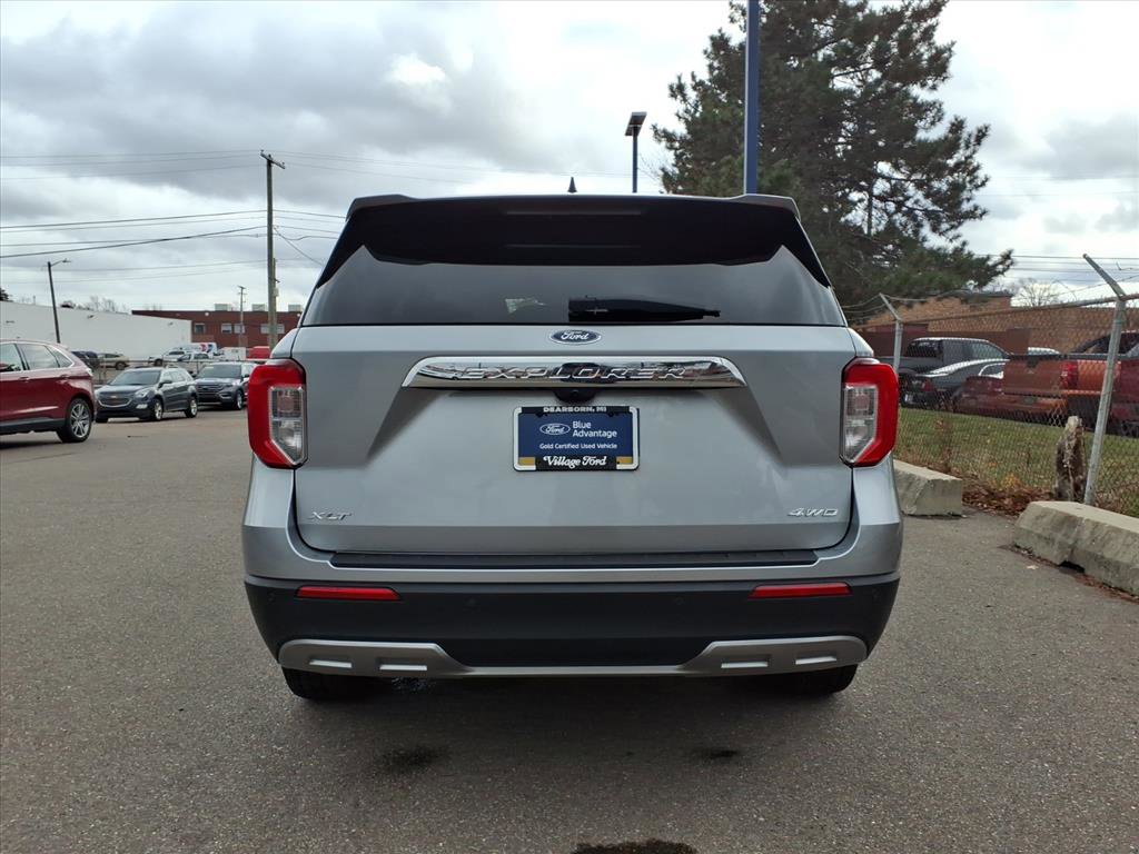 Certified 2023 Ford Explorer XLT w/ Equipment Group 202A image 7