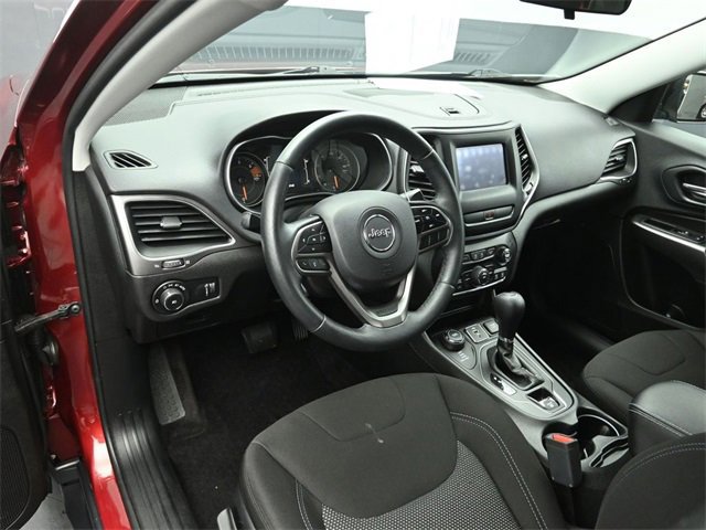 Used 2019 Jeep Cherokee Latitude w/ Cold Weather Group image 25