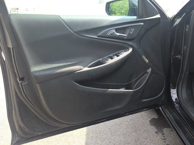 Used 2025 Chevrolet Malibu LT FWD image 21
