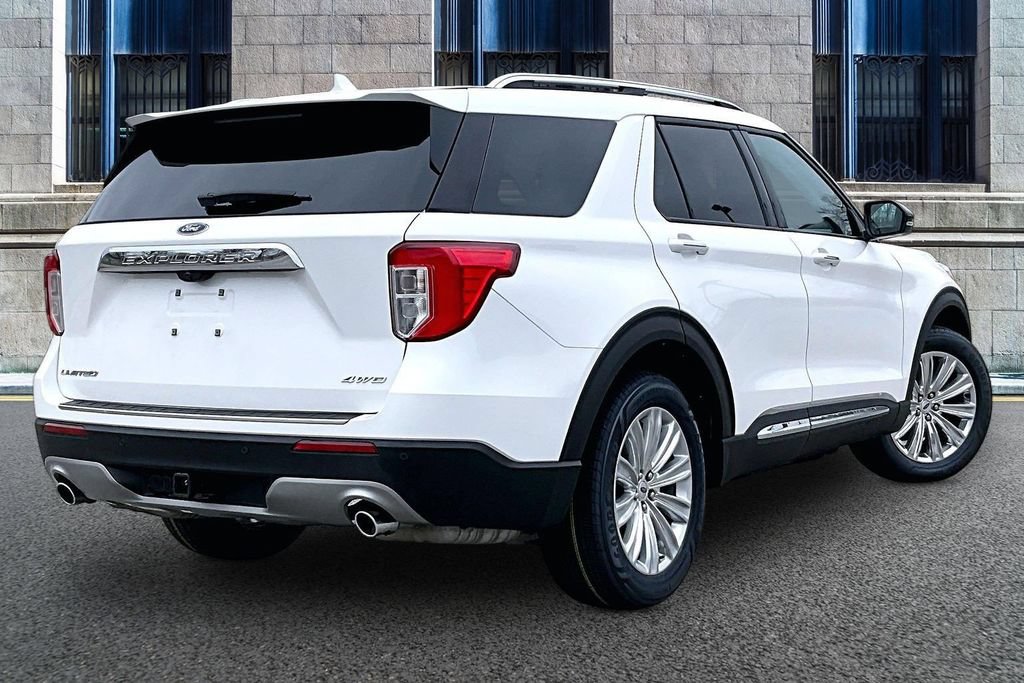 Certified 2023 Ford Explorer Limited w/ Limited Technology Package AWD/4WD image 11