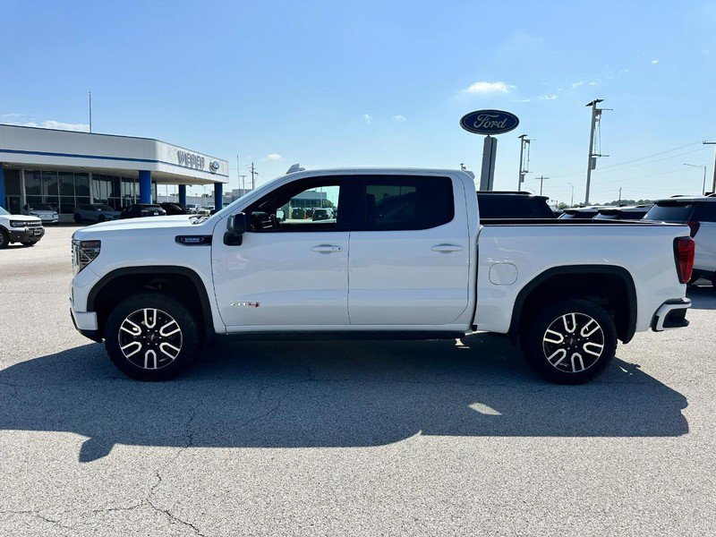 Used 2023 GMC Sierra 1500 AT4 w/ AT4 Premium Package AWD/4WD image 2