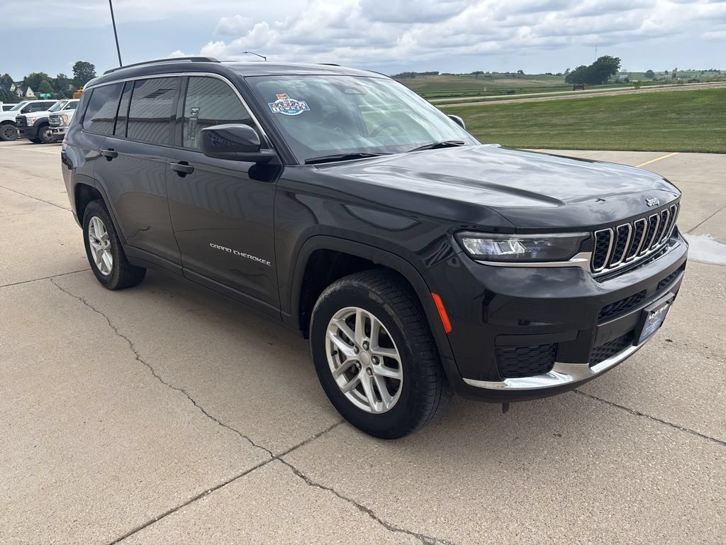 Used 2023 Jeep Grand Cherokee L Laredo AWD/4WD image 3