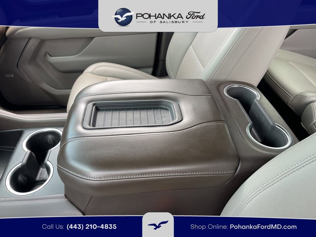 Used 2022 Chevrolet Suburban LT w/ Luxury Package image 13