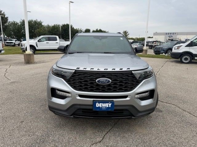 Certified 2022 Ford Explorer ST-Line w/ Class IV Trailer Tow Package AWD/4WD image 2