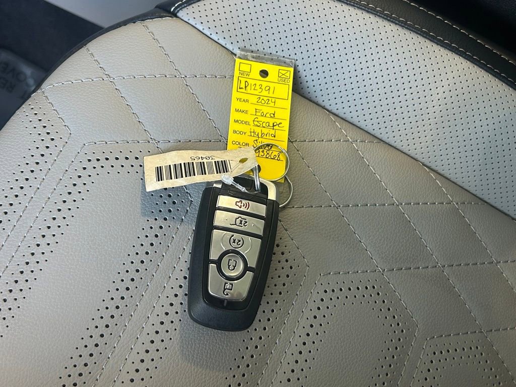 Certified 2024 Ford Escape SE w/ PHEV Premium Package FWD image 45