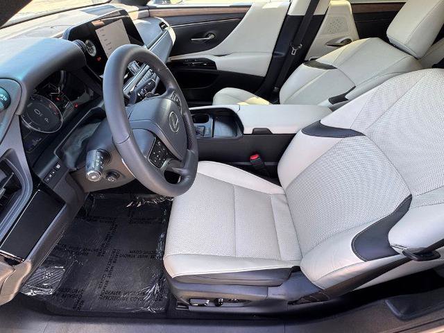 Used 2023 Lexus ES 350 w/ Premium Package FWD image 18