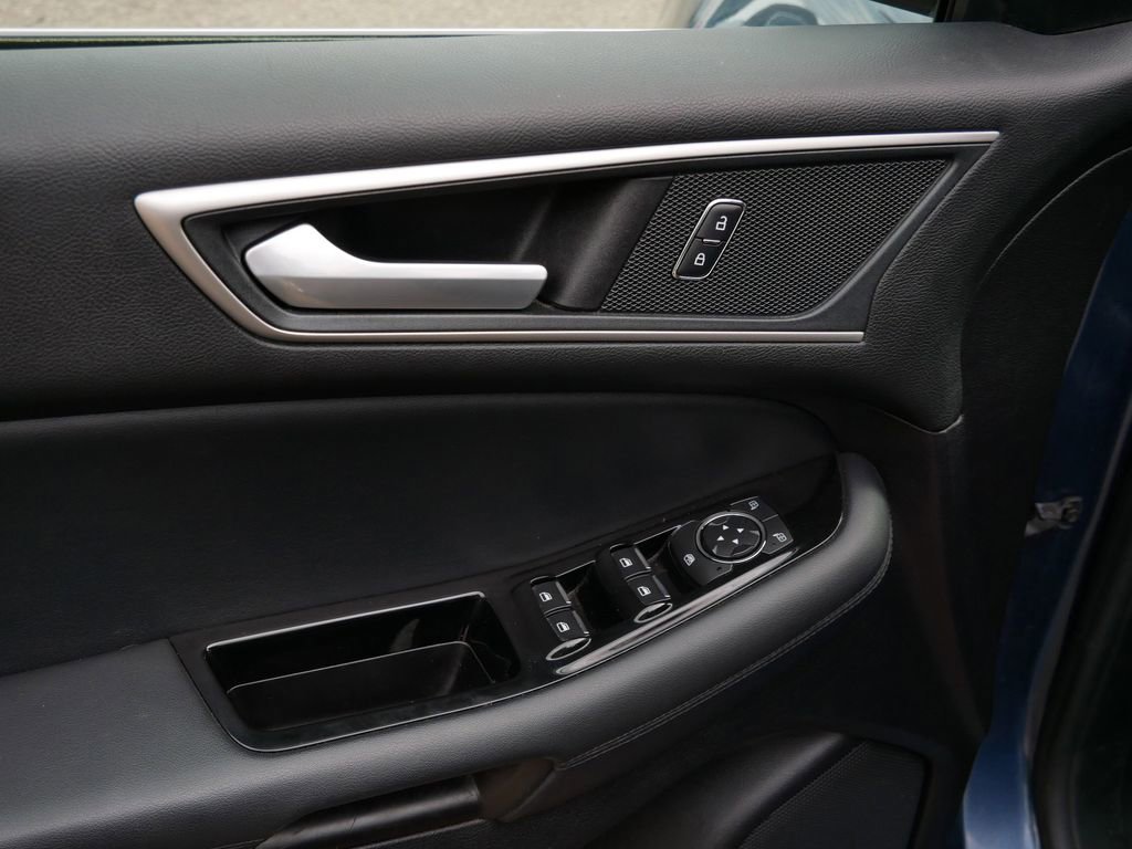 Certified 2019 Ford Edge SEL w/ Equipment Group 201A AWD/4WD image 15