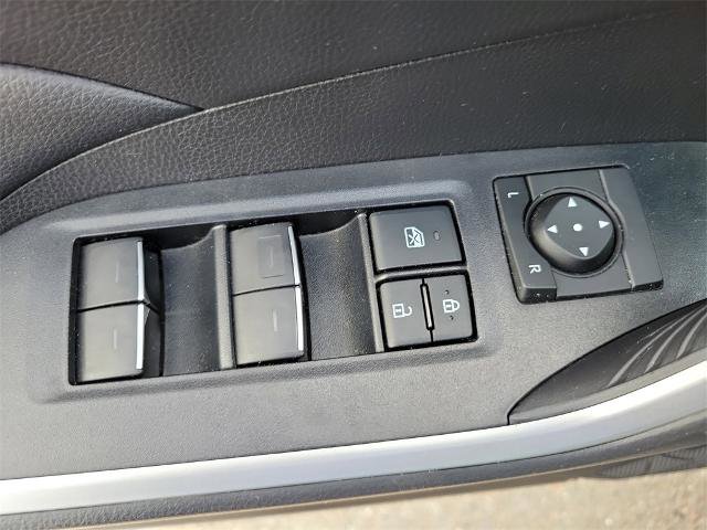 Used 2022 Toyota RAV4 XLE image 24