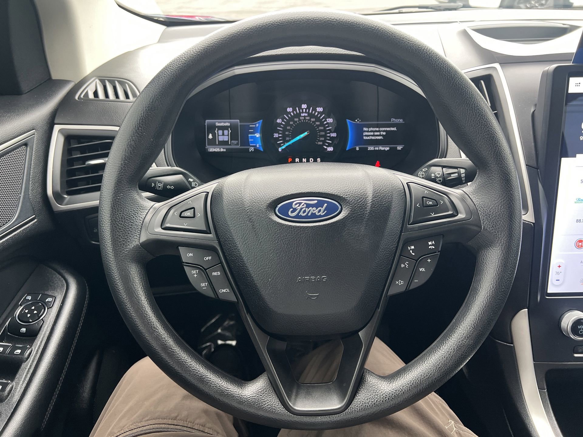 Certified 2023 Ford Edge SE w/ Black Appearance Package image 16