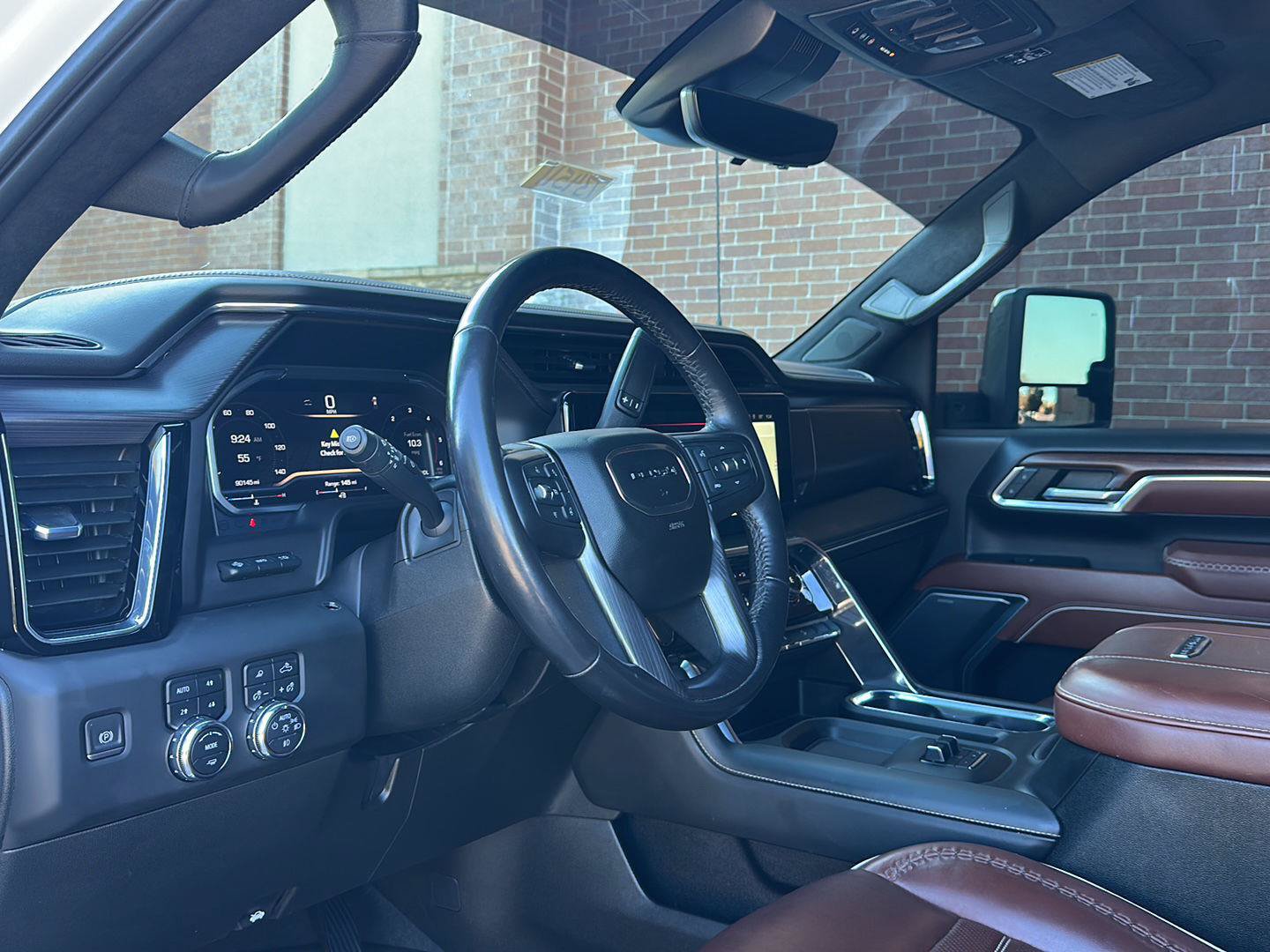 Used 2024 GMC Sierra 3500 Denali Ultimate AWD/4WD image 11